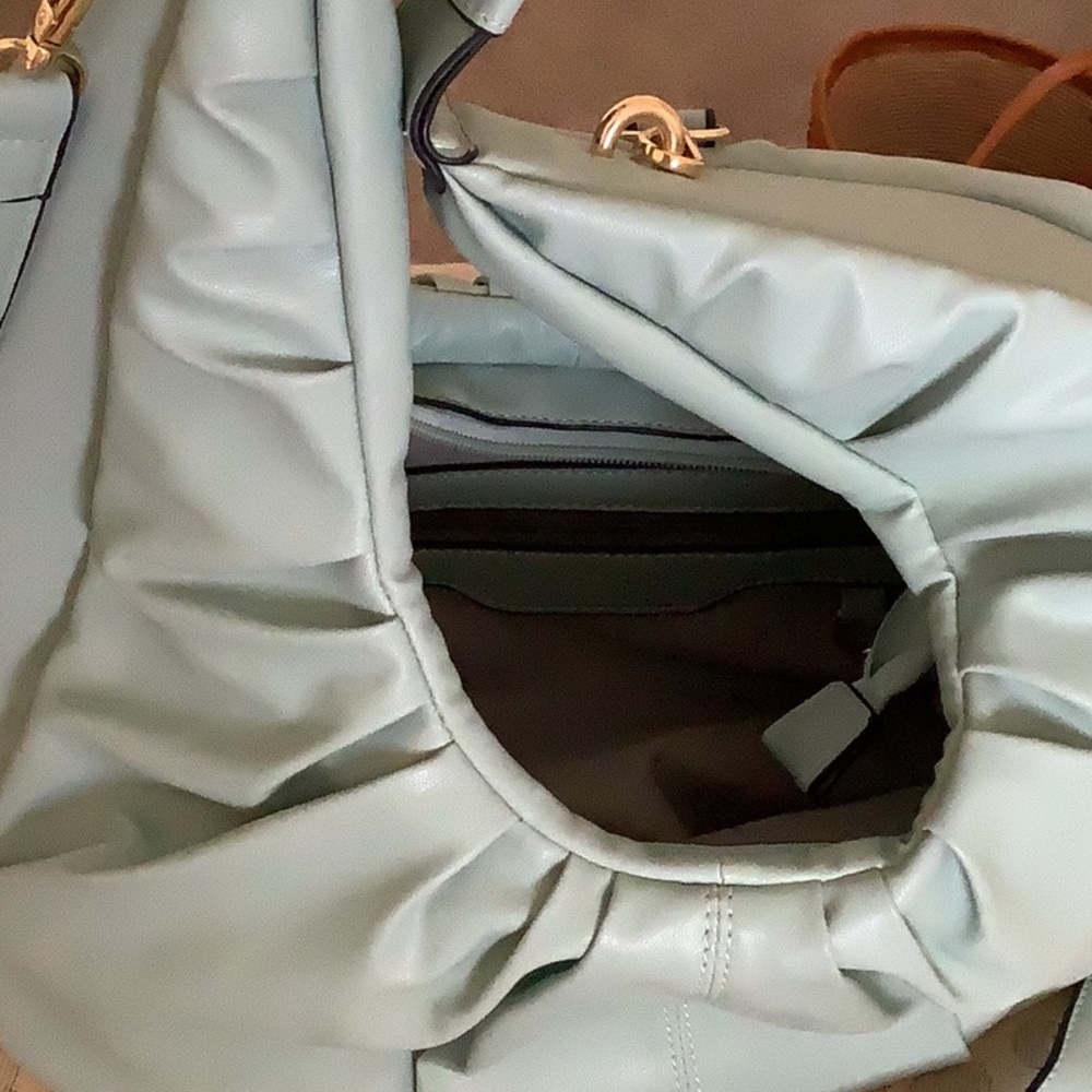 NWOT Purse 👜👜👜 - Picture 5 of 8